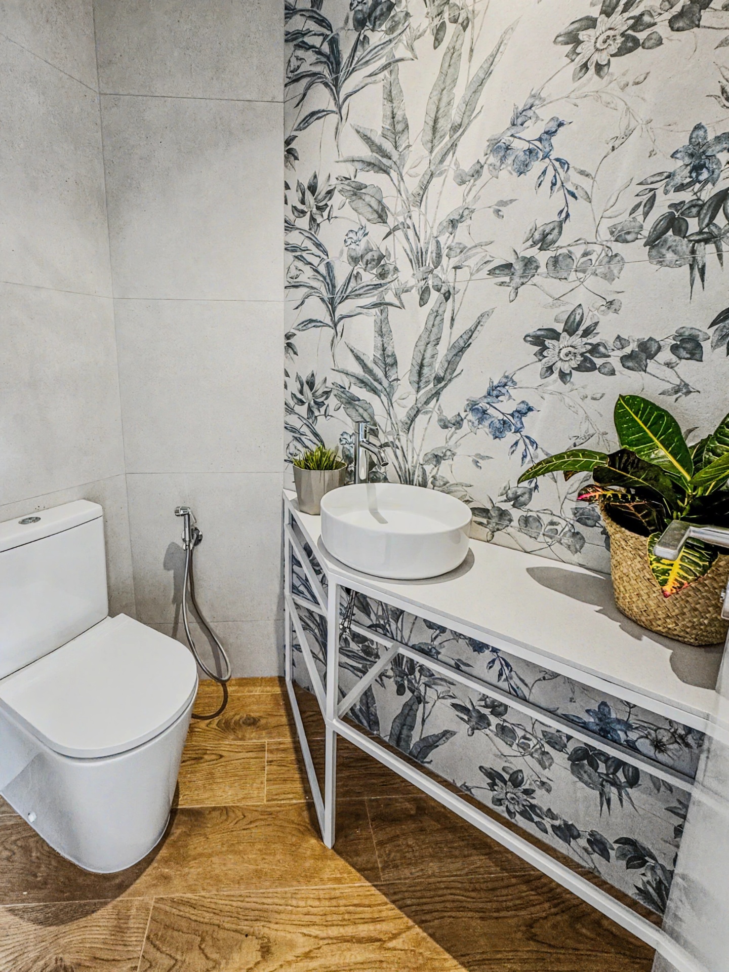 Guest Toilet