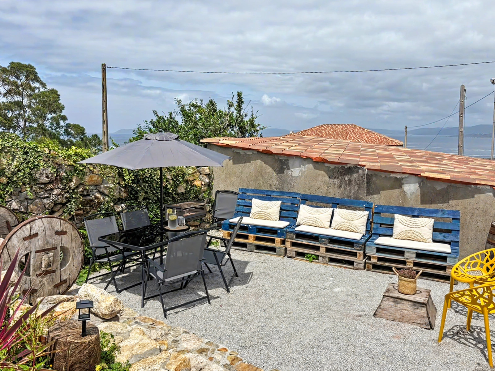 Pallet Lounge Terrace